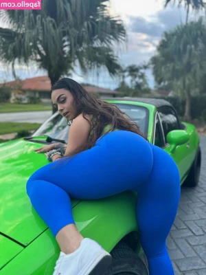 DessieDesires - What do you want to see today?