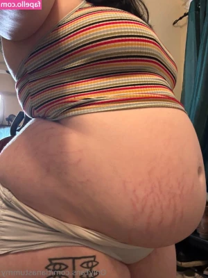 tianastummy [ tianastummy-13 ] - What’s hot right now?🥵