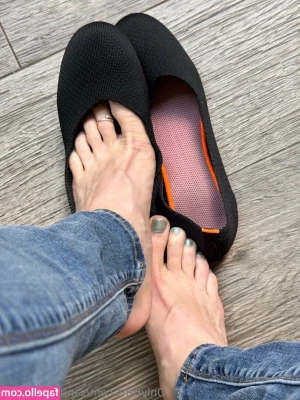 sandrasoftsoles - Cock Contact  Hot stroking my Bateworld bud from behind and showing