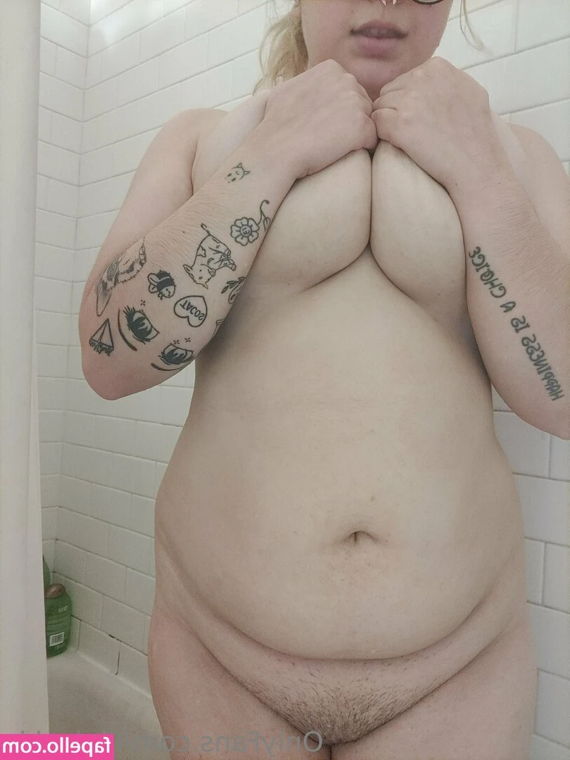 Lil.Duckie [ lil-duckie ] - Time to bring back some lingerie posts, so much bikini content lately!