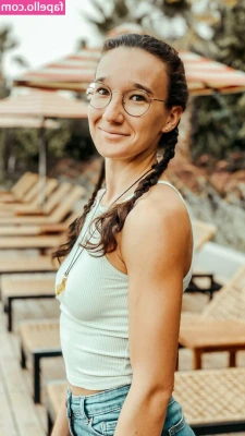 Shufflea_ [ shufflea ] - Enjoy your free day 💋 (if you are in germany 😊)
