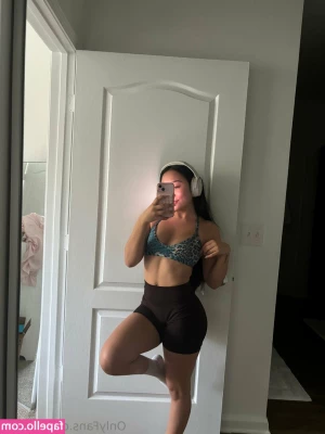 jilbaby - Who needs a man when you got a dildo