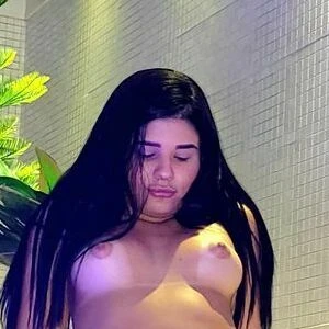 Thayna_