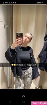Lenasboringlife - I walked around the city a lot today! 👠🌆 Stylish shopping and