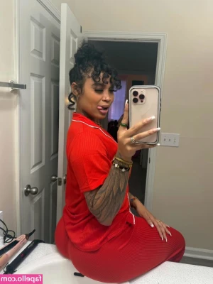 lightskin [ lightskin-3 ] - "DJ won't you play this girl a love song....she really needs to hear