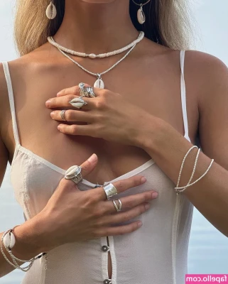 Steph Mandich [ steph-mandich ] - She made me feel so good @lacikayvip My first girl girl vid