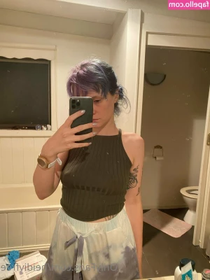 heidivlife - Titties too pretty not to show off   send a tip if you think they re