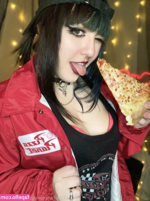 gummyghostgirl - a little 420 treat