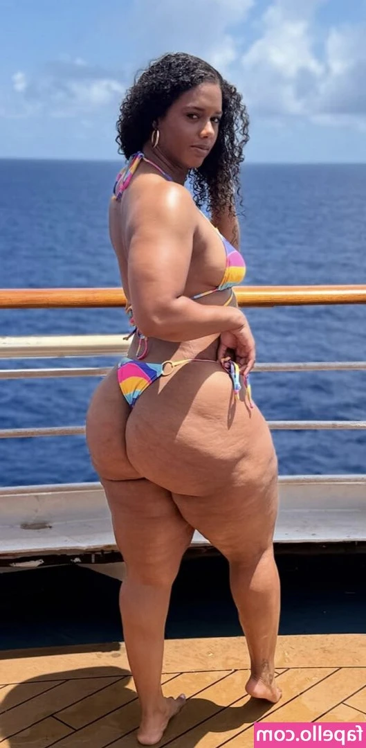 __babygurldessie [ babygurldessie ] - Are you horny? 💦😻😈