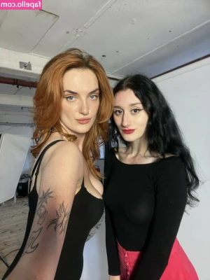 Scarlett Poppy [ scarlett-poppy ] - Ok y'all I'll be live on here in a few hours