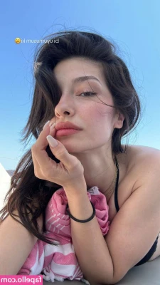 Zeynep Demirhan [ zeynep-demirhan ] - Corporate booty 💋