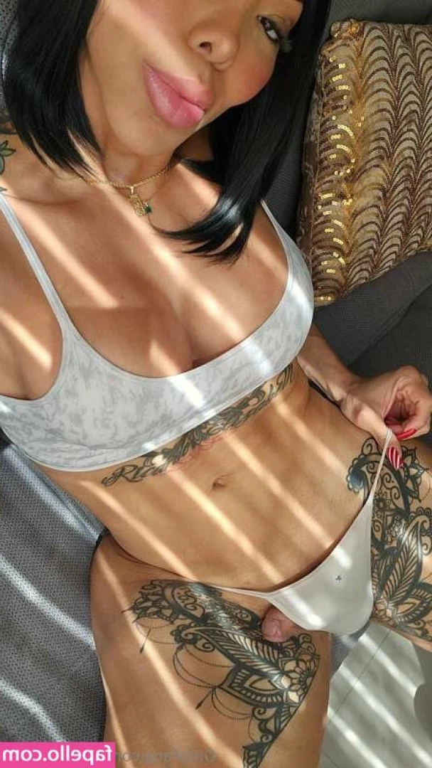 Aranxa Smith [ aranxa-smith ] - Moaning so loud hoping for your dick inside me!!!