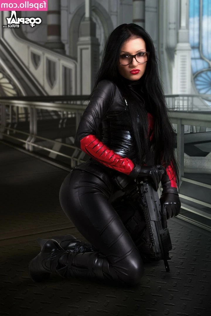 Baroness - Mommy needs some lovin’ 🖤