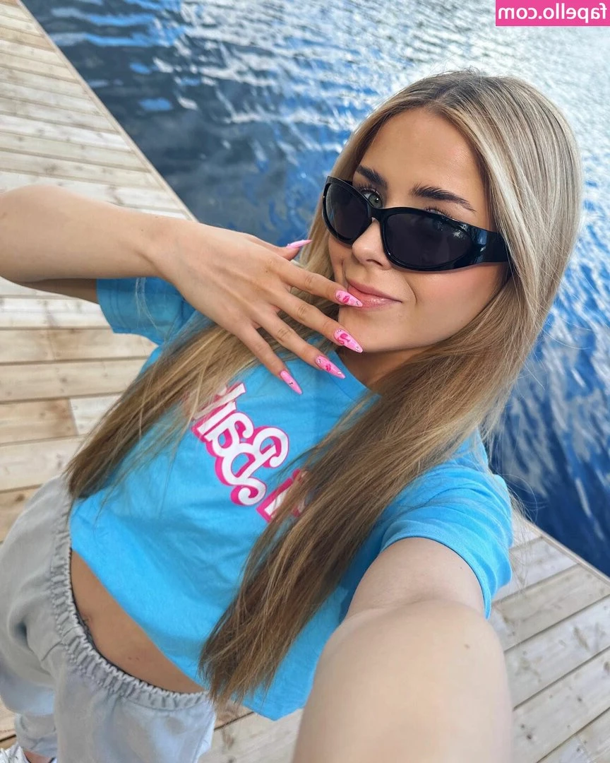 Saana Boelius [ saana-boelius ] - Hi everyone!! I’m sorry I’ve been MIA… I’m changing things up