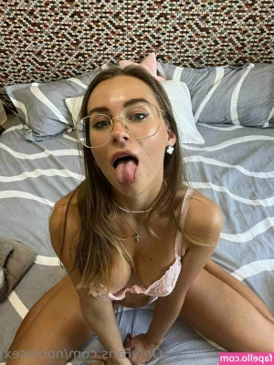 noblesex - Hey guys! 🥰 Please go vote for me for XBIZ MILF Performer of the