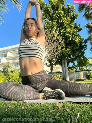 noblesex - I feel so cute natural and sexy in this pic what do you think