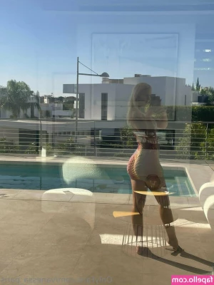 vanessa_paris [ vanessa-paris ] - Dm me to have some private feet fun