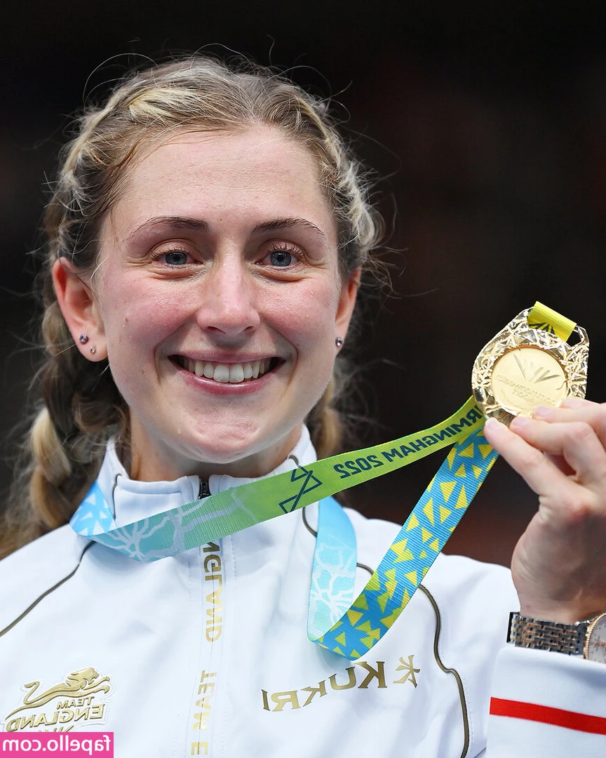 Laura Kenny [ laura-kenny ] - Some of the content I've been making in miami👅🔥