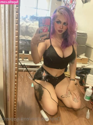 ameenajadexoxo - yesterday i just wanted to sit down on the drums and get some sex
