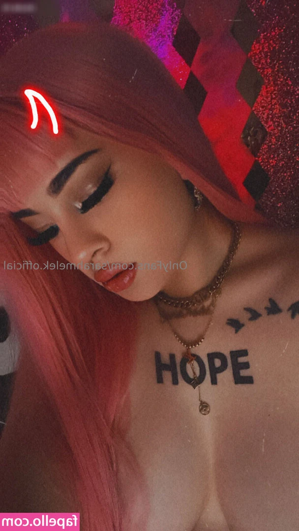 Sarahmelek - I'm not even gonna lie, I'm full on obsessed with these fucking