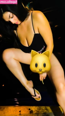 Ganja_Gypsy [ ganja-gypsy ] - Swipe for 👀 boobs! Fun fact...dall sheep live on the mountain side