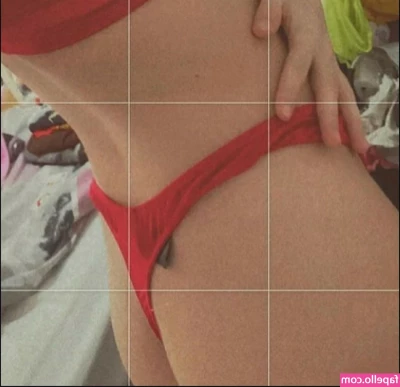 ttxra_0x0_ [ ttxra-0x0 ] - And how do you look in bed when you just woke up?😊😊