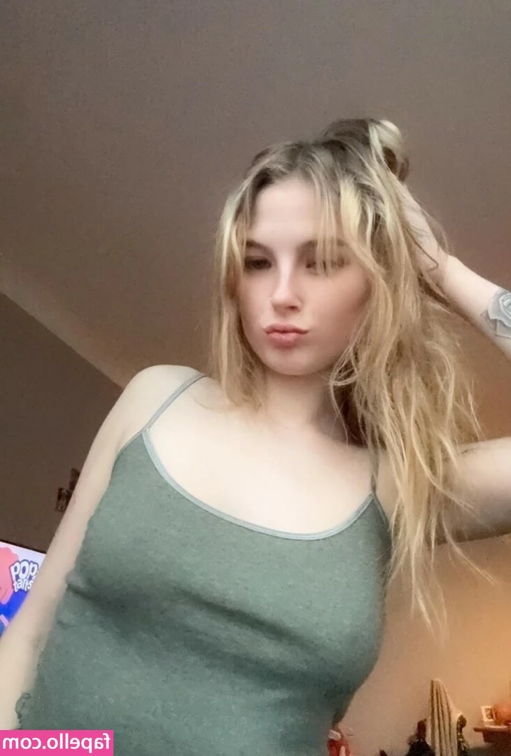 ttxra_0x0_ [ ttxra-0x0 ] - It’s Freaky Friday I got some sexy treats for you 😈