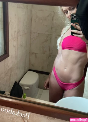 Lindsey Vonn [ lindsey-vonn ] - couple weeks ago :)