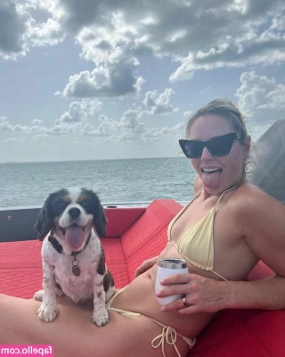 Lindsey Vonn [ lindsey-vonn ] - I miss the pool    https onlyfans com 660662970 sapphiremoonxx