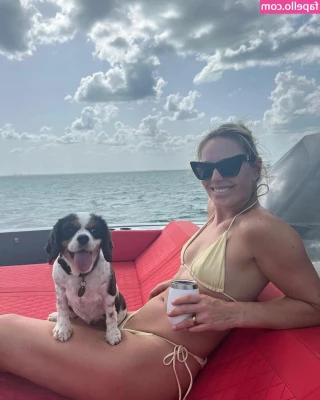 Lindsey Vonn [ lindsey-vonn ] - Girl got lost and spanked by the stranger in the forest