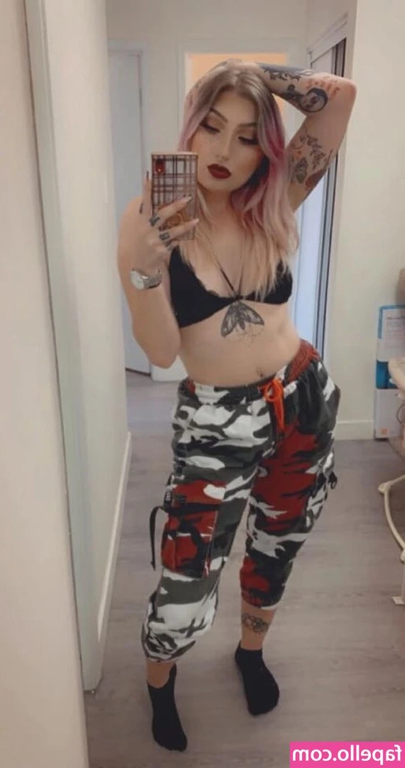 Misfortune_X [ misfortune-x ] - did u know i used to be a cheerleader? 😋💞