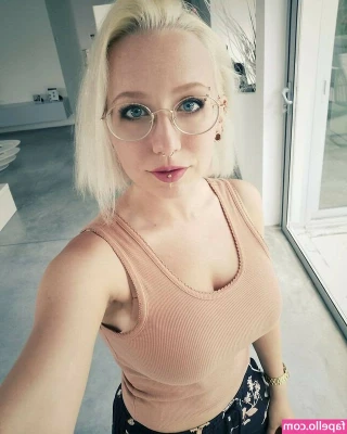Methvespertine - I know you all love watching me work a cock.. 😏 but I want to know
