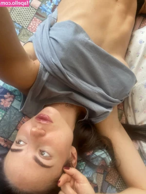 Irina Magdieva [ irina-magdieva ] - Ειμαι υγρη και βαριεμαι