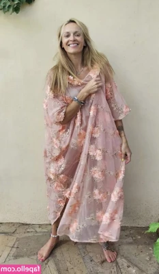 Fearne Cotton [ fearne-cotton ] - FRIDAY TREAT!! First to tip $15 gets a secret video bundle🥵