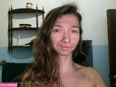 beeboo.girl [ beeboo-girl ] - New pictures  Wearing only a scarf and touching my pussy