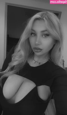 blondewhitegyal - Taking a break tonight also heading to the post office tomorrow if