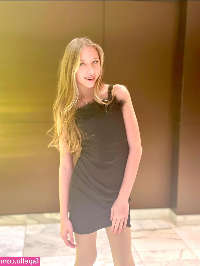 nikol.strong [ nikol-strong ] - i'm sorry i came on you, your tongue just felt so good against my