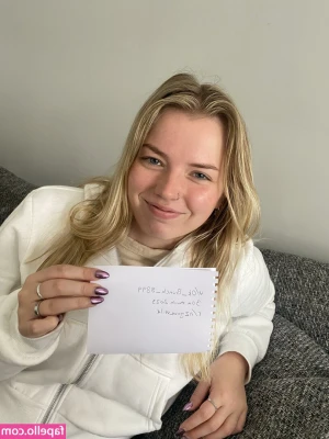holliesworldd - Dernier jour de l'année 🥰