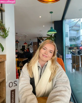 holliesworldd - I felt like wearing a bikini and being silly.