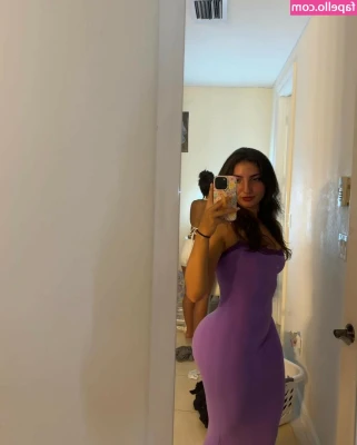 Norakruu - Twerking this wide body,phat ass all over GOLDDIMES stage Butt ass
