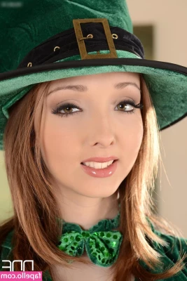 Lucie Wilde [ lucie-wilde ] - I recorded it one year ago, I'm still horny but how do I look with my
