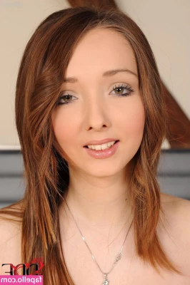 Lucie Wilde [ lucie-wilde ] - Do you ever wonder if your but looks big  How dose this out fit make
