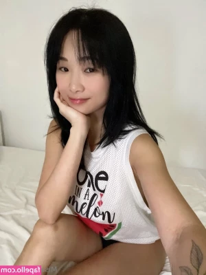misakifreepage [ misakifreepage-1 ] - Feeling sick today    Someone come help me feel better