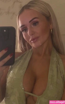 natalie_cooks [ natalie-cooks ] - Glasses on or off …. I like em off 😉