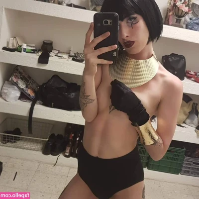 Liri Black [ liri-black ] - POV: you catch me showering and get me hard