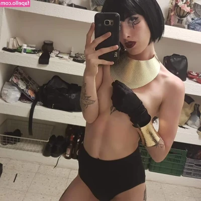 Liri Black [ liri-black ] - Give my 3 Twitters a follow! 😍🤩  I have my first ever