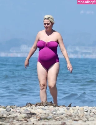 Pregnant Celebs [ pregnant-celebs ] - ¡Quiero que pases un martes sin estrés y con mucho placer! Revisa