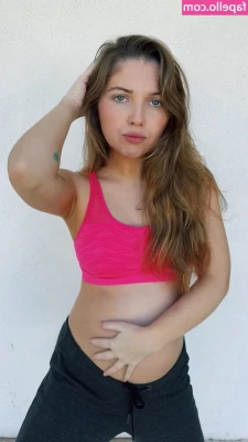 Pregnant Celebs [ pregnant-celebs ] - Want to see more  Dm me