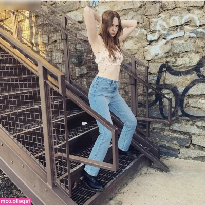 Karen Gillan [ karen-gillan ] - ❤️I want you to open this bundle RIGHT NOW ❤️‍🔥 and