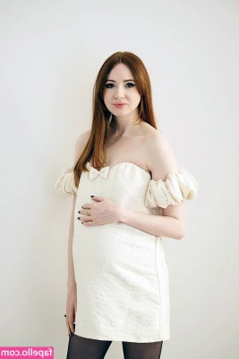 Karen Gillan [ karen-gillan ] - Brief look at my weekend plans 😈